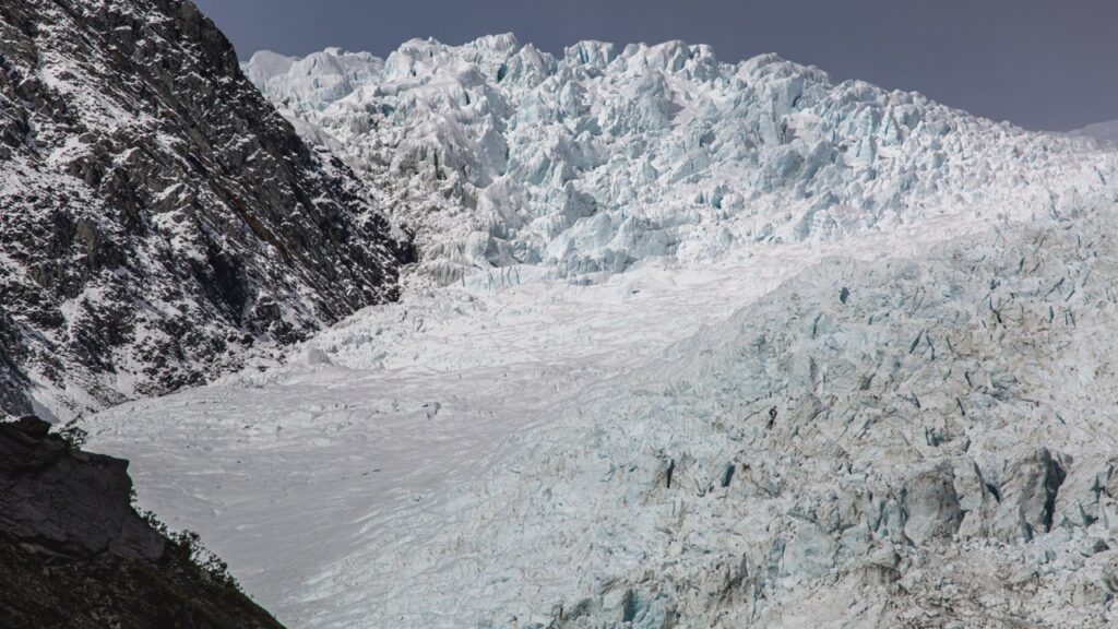 Roberts Point Track Glacier View